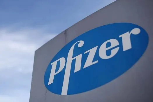 Pfizer e BioNTech testam versão de vacina específica para Ômicron do coronavírus