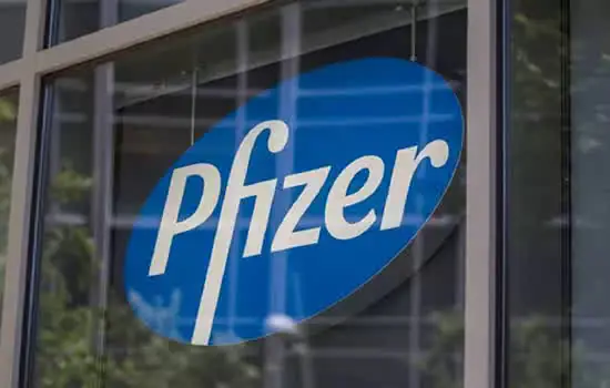 Pfizer oferece ao Brasil 100 milhões de doses da vacina se acordo com o país for assinado