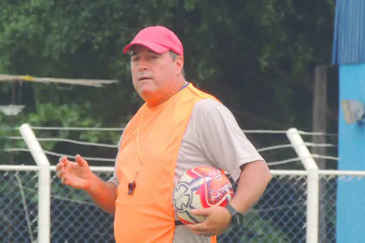 Pintado valoriza desempenho coletivo em estreia diante do Corinthians