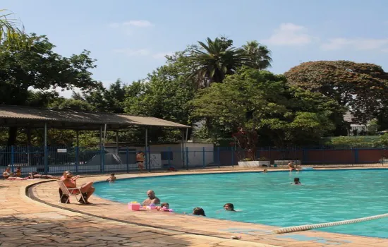 Piscinas dos Centros Esportivos de SP  vão fechar em maio