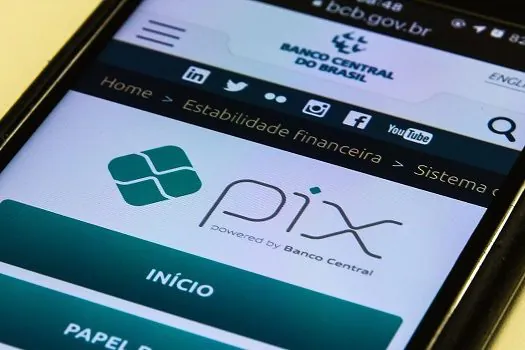 Quase metade dos brasileiros ainda não configurou limites para Pix, diz pesquisa