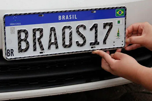 Novas placas de veículos serão obrigatórias a partir de 31 de janeiro