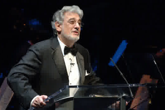 Plácido Domingo é internado por complicações do coronavírus