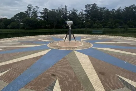 Planetário Ibirapuera realiza evento para observação com telescópio do cometa verde