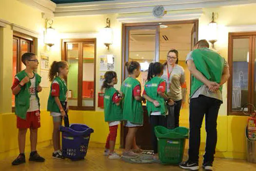 “Embaixadores do Esporte” visitam a estação Plástico Transforma