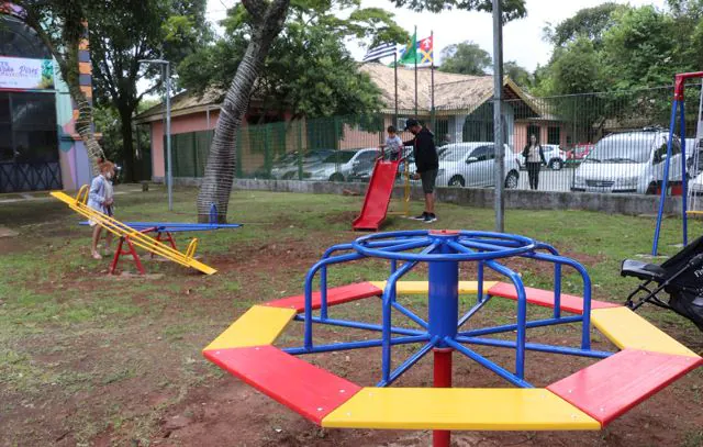 Ribeirão Pires inaugura playground no jardim do Museu