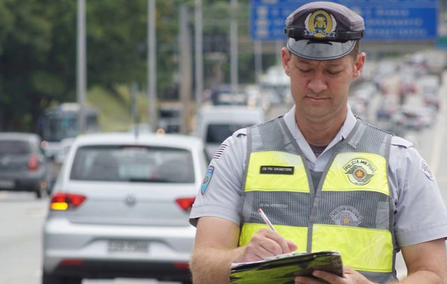 PM Rodoviária reforça o policiamento nas estradas durante o feriado