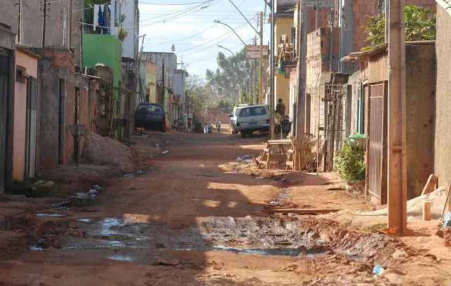 Brasil teve recorde da população abaixo da linha de pobreza em 2021