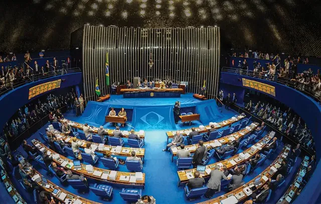 PSB quer ministério político e vive clima de angústia na disputa pela Esplanada