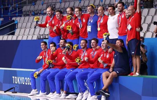 Sérvia é bicampeã no polo aquático e ganha último ouro da Olimpíada de Tóquio