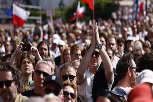 Na Polônia, meio milhão de pessoas protesta contra governo de direita