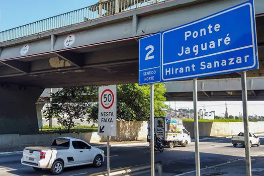 Ponte do Jaguaré é parcialmente reaberta na madrugada desta terça-feira