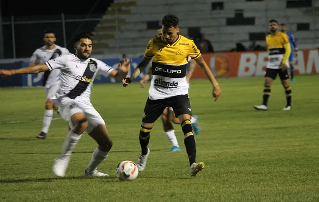 Jogo entre Ponte Preta e Criciúma