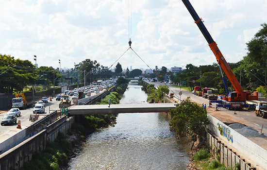 Para obras da ponte de Santa Teresinha