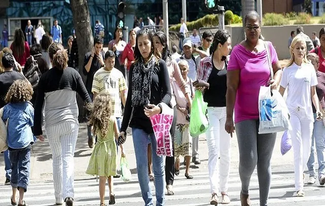 Um quinto de toda a população feminina brasileira reside em São Paulo