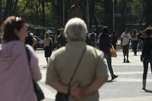 Em SP, calor e a chegada da brisa marítima favorecem a ocorrência de chuvas