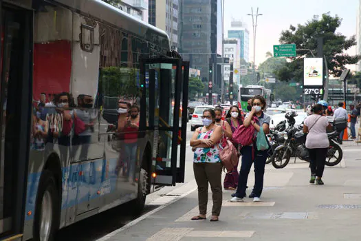 Covid-19: Nas últimas 24 horas, o Ministério da Saúde registrou 112,2 mil e 251 mortes_x000D_