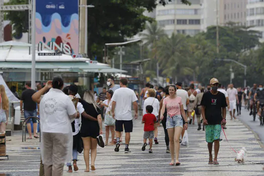 Covid-19: taxa de óbitos é 27 vezes maior entre idosos sem imunização