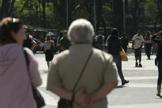 Para 1/3 das brasileiras, menopausa é sinônimo de velhice