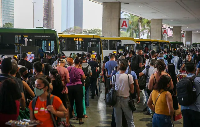 Taxa média de desocupação em 2022 ficou em 9