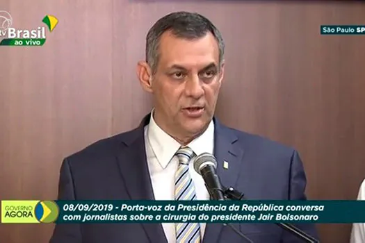 Bolsonaro está disposto e já pode realizar fisioterapia motora, diz porta-voz