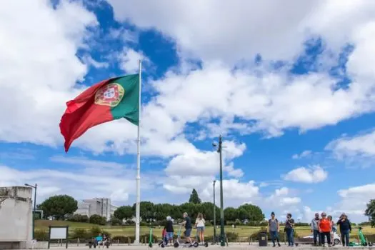 Portugal acaba com vistos gold para frear disparada nos preços de imóveis