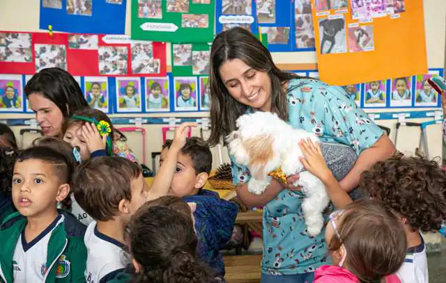 Bem-Estar Animal de São Caetano aborda posse responsável com alunos