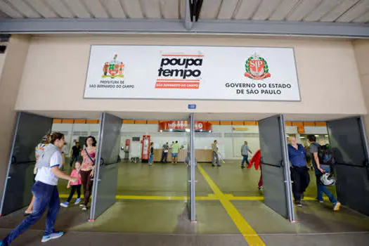 Poupatempo de São Bernardo distribui alimentos da Campanha de Natal