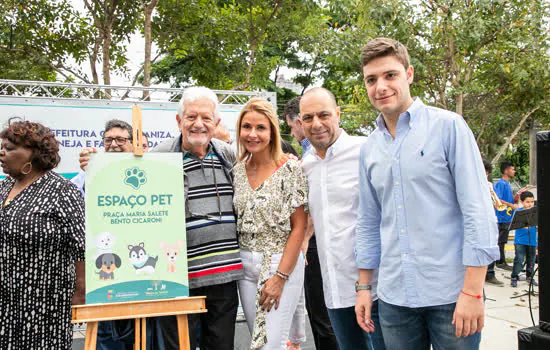 Auricchio reinaugura praça no Bairro Santa Maria