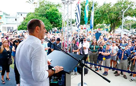 Auricchio inaugura a Praça Toshio Kawakami