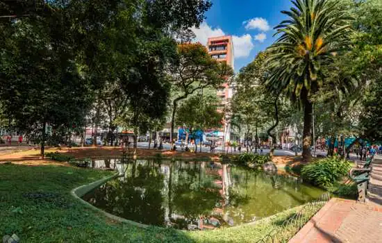 Praça da República recebe atrações musicais