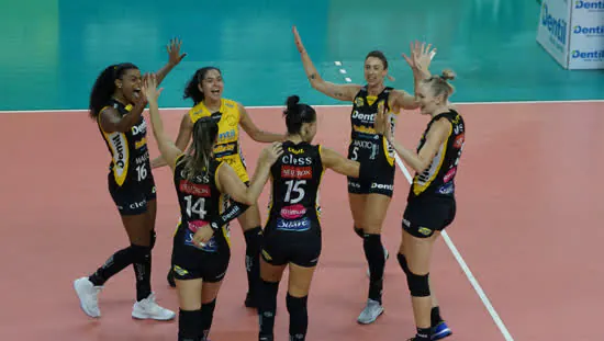 Superliga Feminina 19/20: Dentil/Praia Clube vence Itambé/Minas