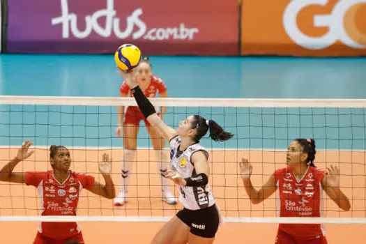 Superliga Banco do Brasil: Confronto que abre semifinal feminina promete equilíbrio