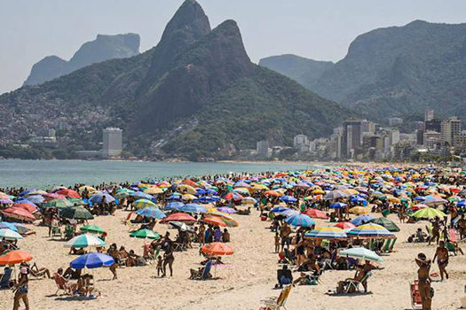 RJ enfrenta onda de calor com temperaturas altas e aumento nos atendimentos médicos