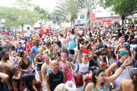 Pré-Carnaval da Família atrai pessoas de todas as idades em São Caetano