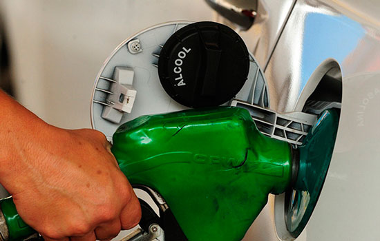 Etanol passa a ser competitivo com gasolina em 5 Estados