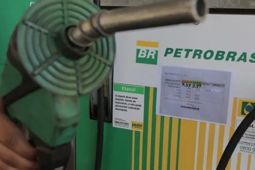 Petrobras reduz preço da gasolina e do diesel para distribuidoras