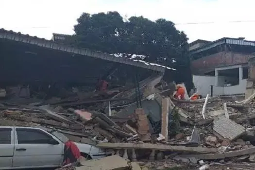 Prédio desaba em Nilópolis (RJ) deixando um morto e três feridos