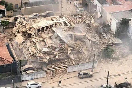 Prédio residencial desaba em bairro de classe média de Fortaleza