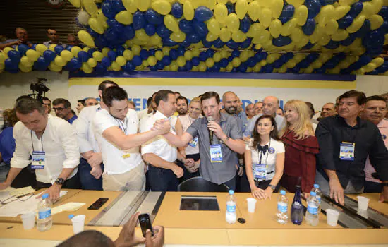 Prefeito de São Bernardo participa da convenção estadual do PSDB