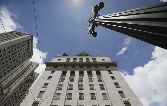 Prefeitura de São Paulo vai restituir parte do IPVA de carro elétrico