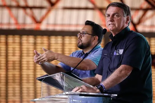 Bolsonaro pede comparação do governo dele com o do PT em evento