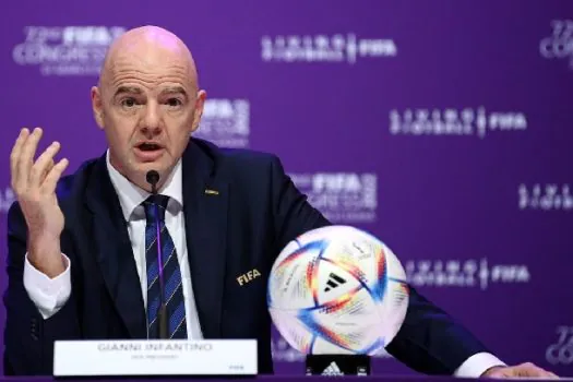 Infantino anuncia Vini Jr. em força-tarefa da Fifa para combater o racismo