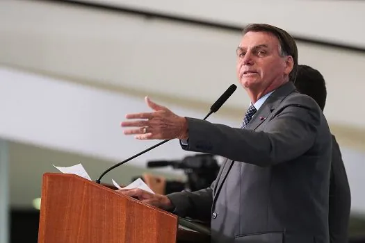 Após anunciar veto a fundão eleitoral, Bolsonaro sugere reajuste pela inflação