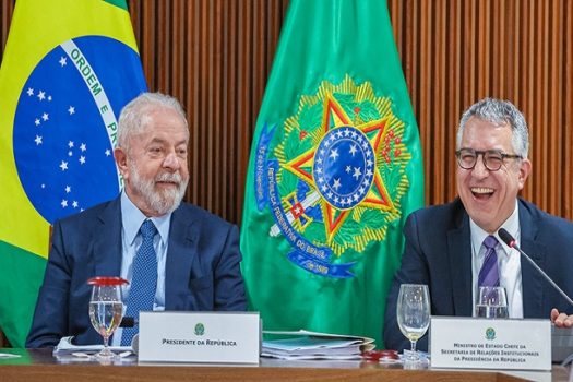 Lula sinaliza mudança no Ministério da Saúde e escolhe Padilha como substituto de Nísia