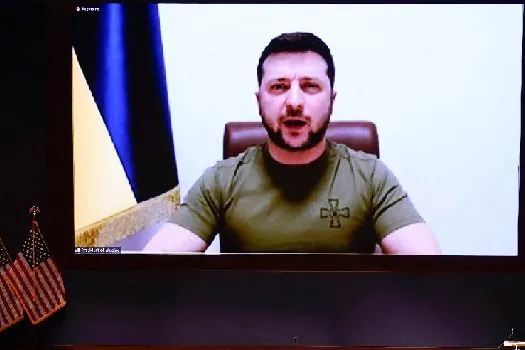 Em discurso ao Congresso dos EUA, Zelensky pede sistemas de defesa e aviões