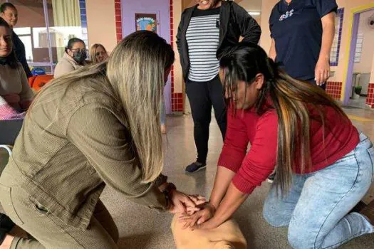 Profissionais da Educação de Ribeirão Pires recebem treinamento de primeiros socorros