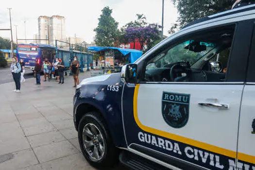 Ronda Ostensiva Municipal de São Bernardo prende dupla por roubo em ponto de ônibus