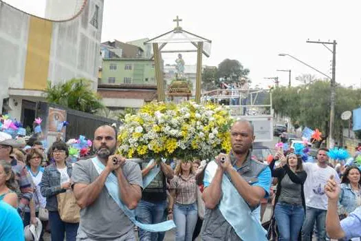 Em São Bernardo, procissão dos Carroceiros volta ao formato tradicional