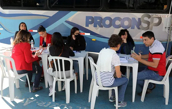 Procon itinerante orienta mais de 50 pessoas em Diadema